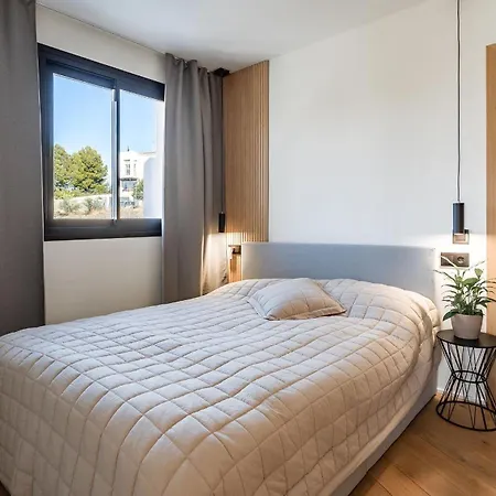 New For Up To 12 People Golf View Villa *