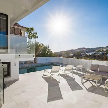 New For Up To 12 People Golf View Villa *
